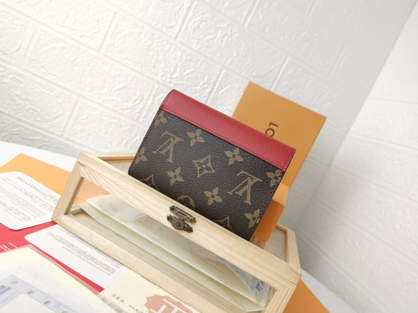 LVコピーウォレット背面デザイン